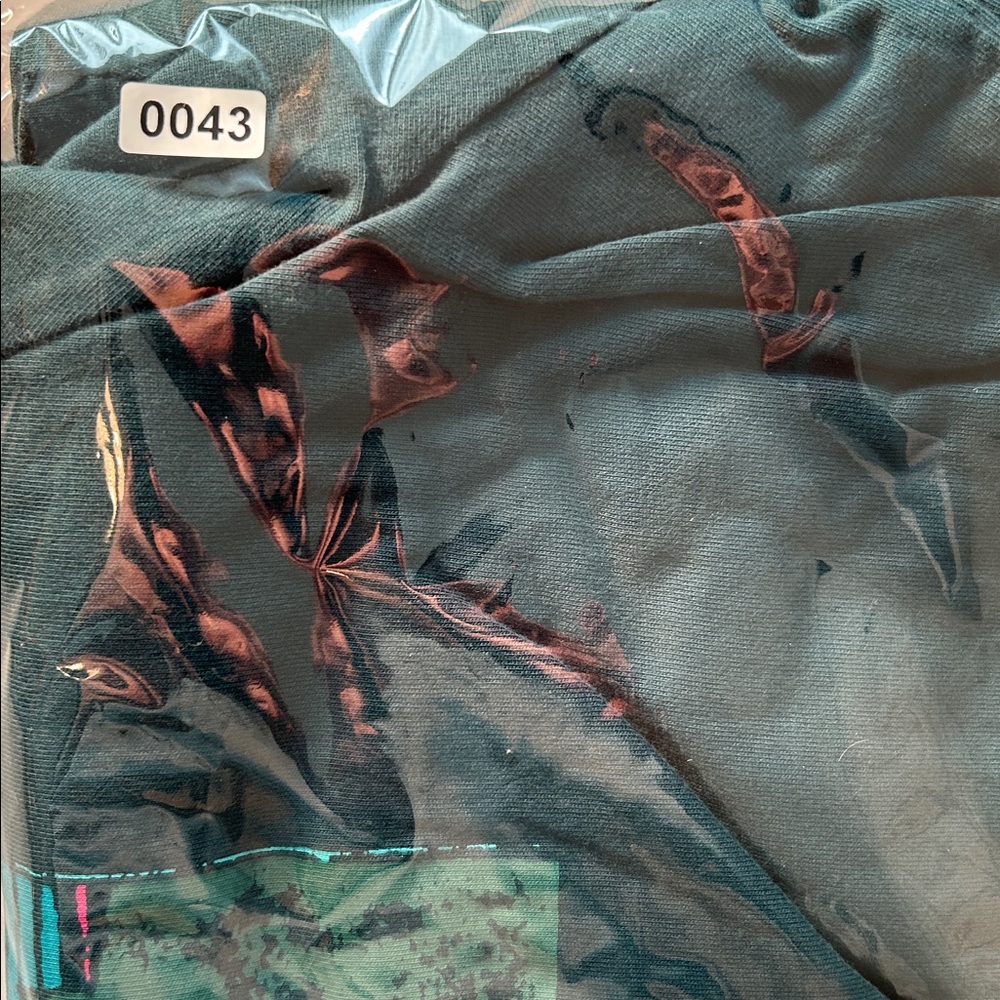 L.L. Bean Women’s Teal Graphic Mountains Long Sleeve Tee Shirt, Size Large - Picture 3 of 3